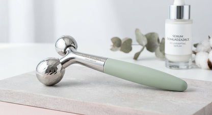 Chłodzący roller do twarzy